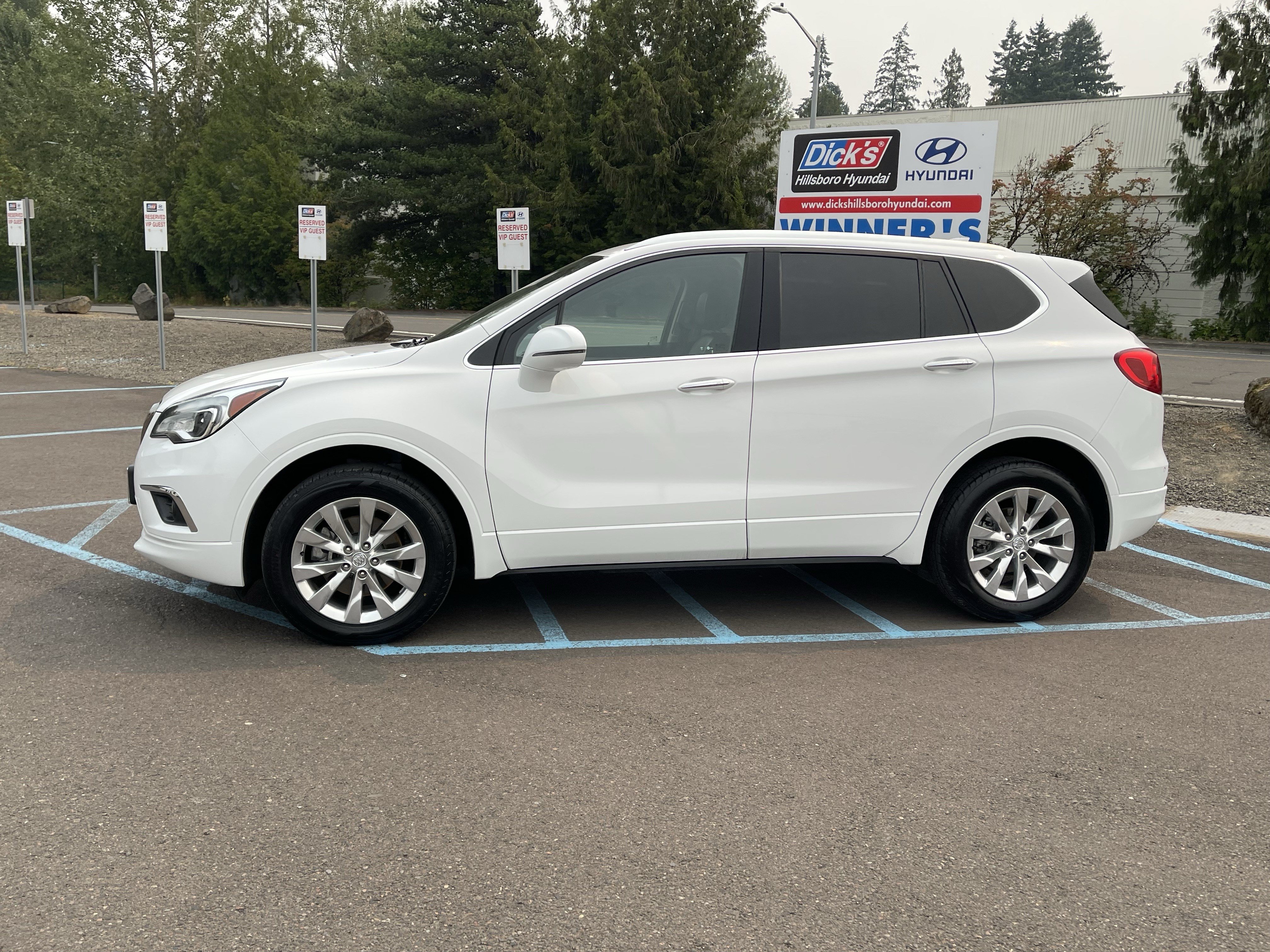 Used 2017 Buick Envision Essence AWD/4WD image 2