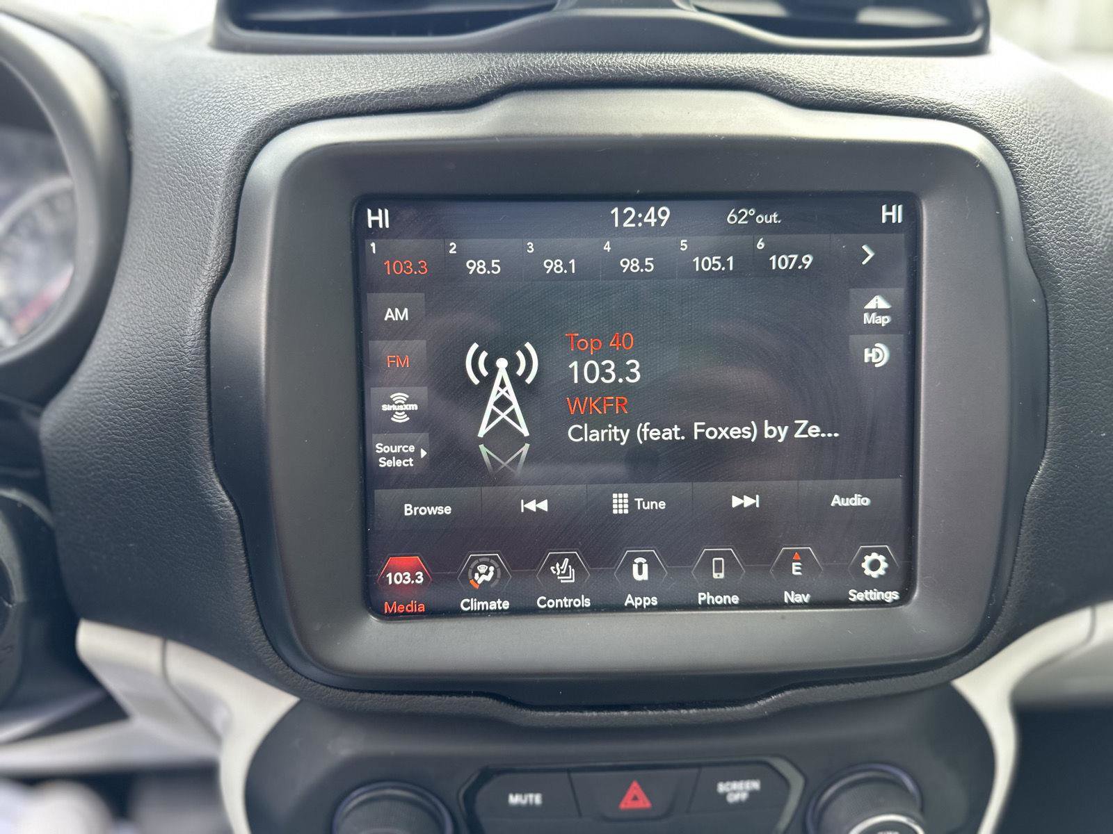 Used 2018 Jeep Renegade Limited w/ UConnect 8.4 Nav Group image 19