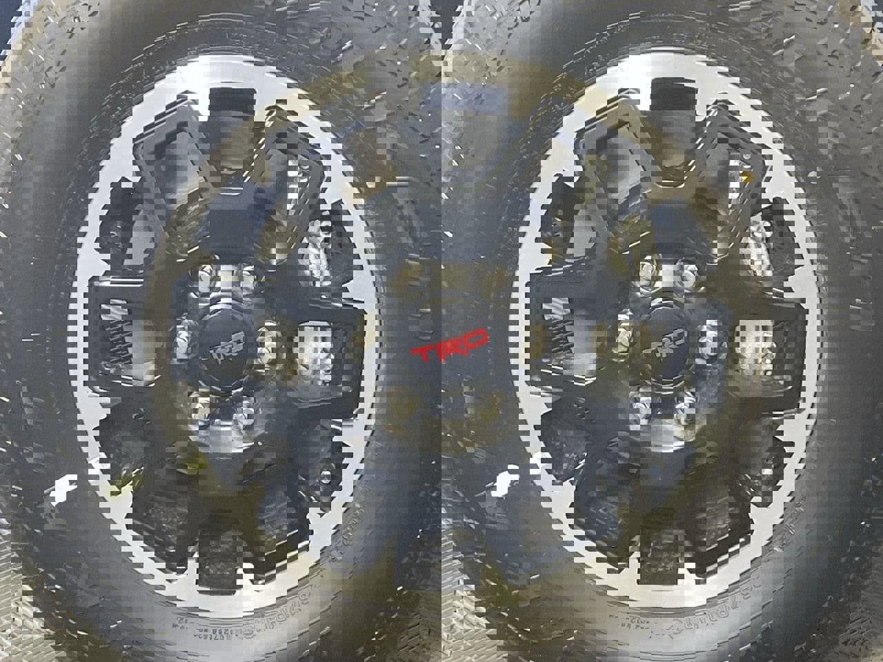 New 2025 Toyota Tacoma TRD Off-Road image 9