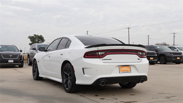 Used 2023 Dodge Charger R/T w/ Blacktop Package image 7