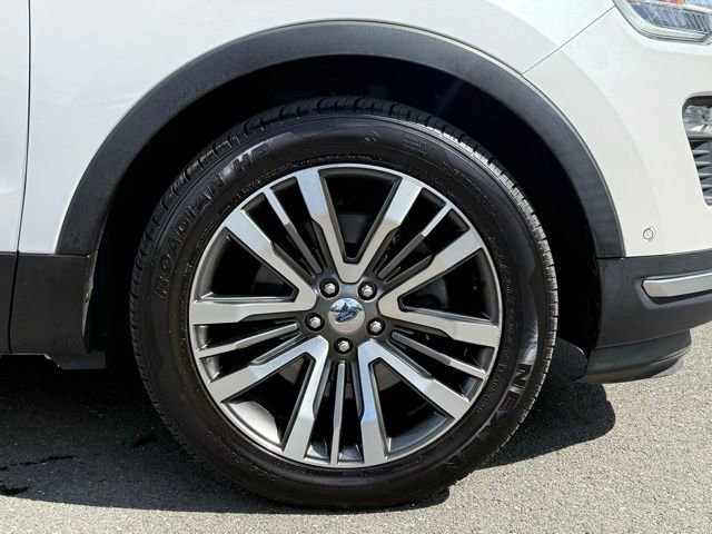 Used 2018 Ford Explorer Platinum image 19