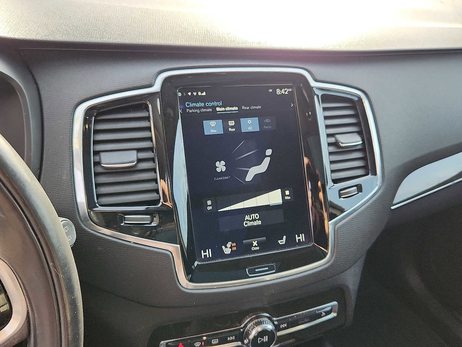 Used 2018 Volvo XC90 T6 Momentum w/ Convenience Package image 15