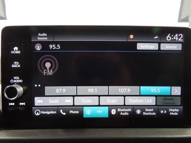 Used 2024 Honda Pilot Touring image 25