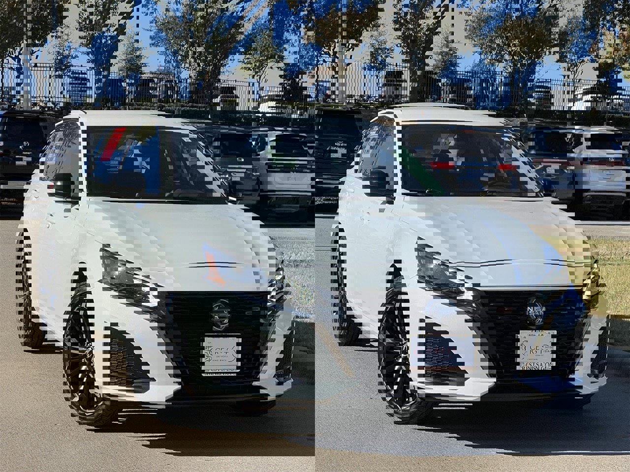 Certified 2025 Nissan Altima 2.5 SR image 2