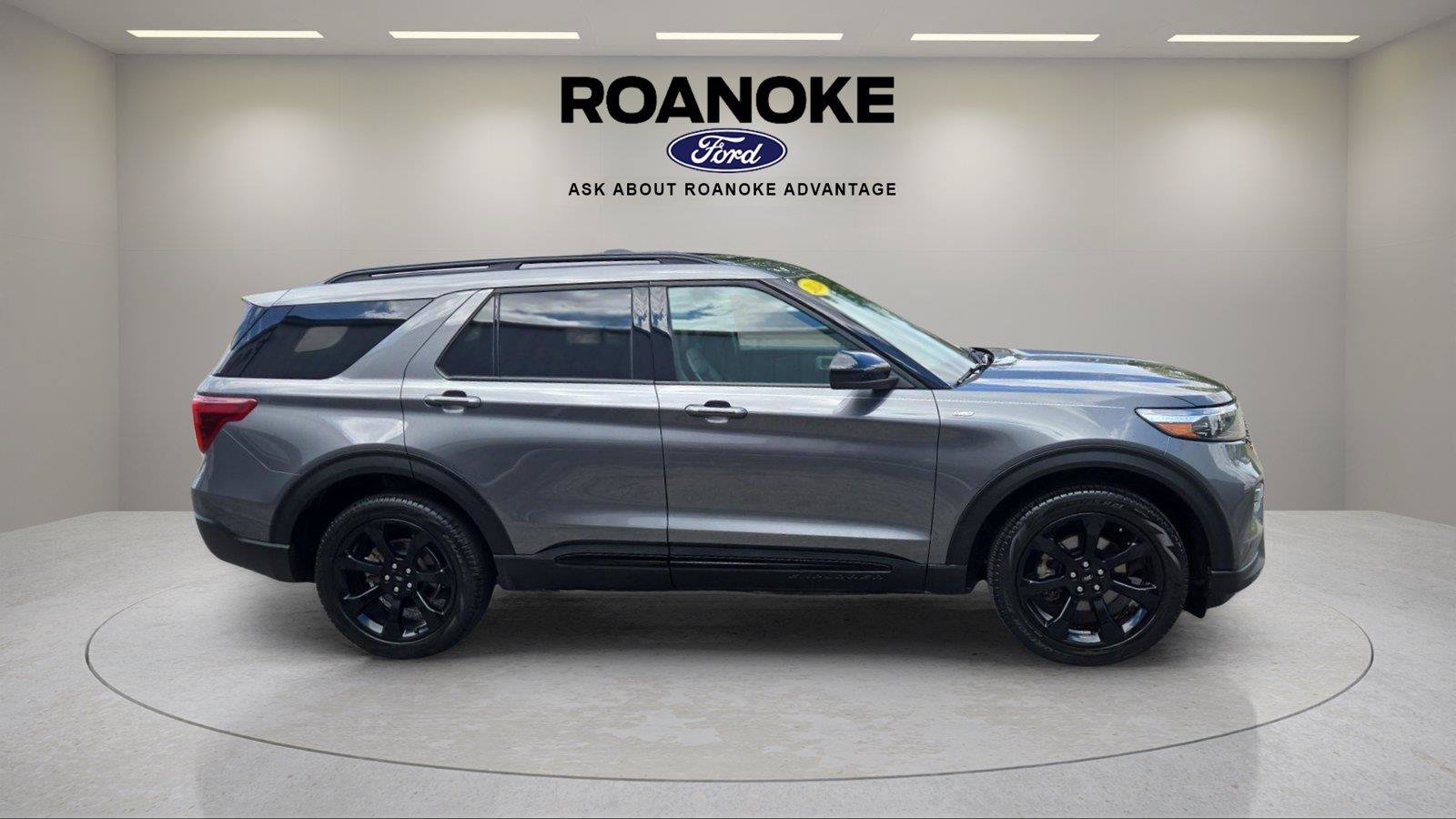 Used 2024 Ford Explorer ST-Line w/ Class IV Trailer Tow Package AWD/4WD image 13