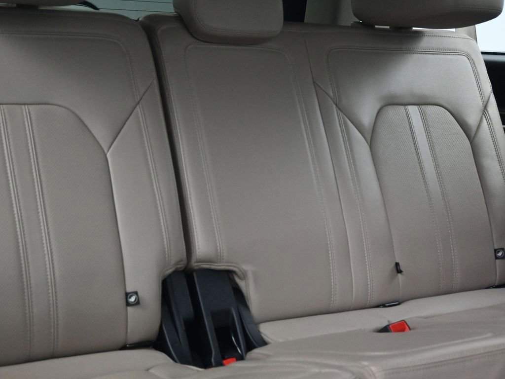 Used 2022 Ford Expedition Max Limited image 12