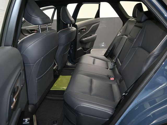 Used 2025 Toyota Crown Signia w/ Advanced Technology Package image 13