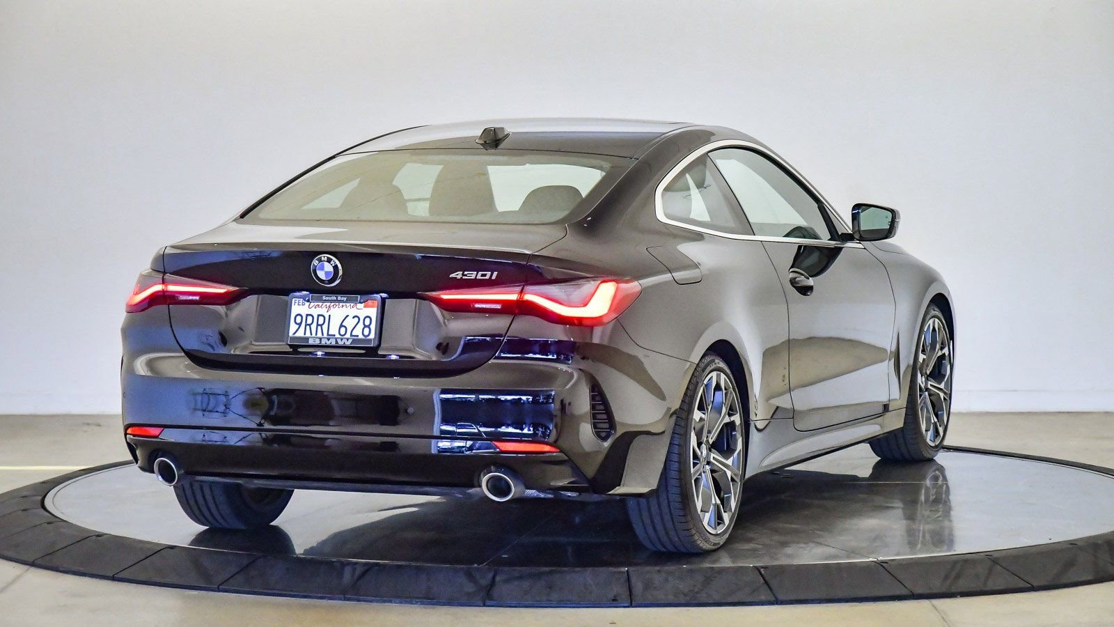 Used 2025 BMW 430i Coupe w/ Convenience Package RWD image 5