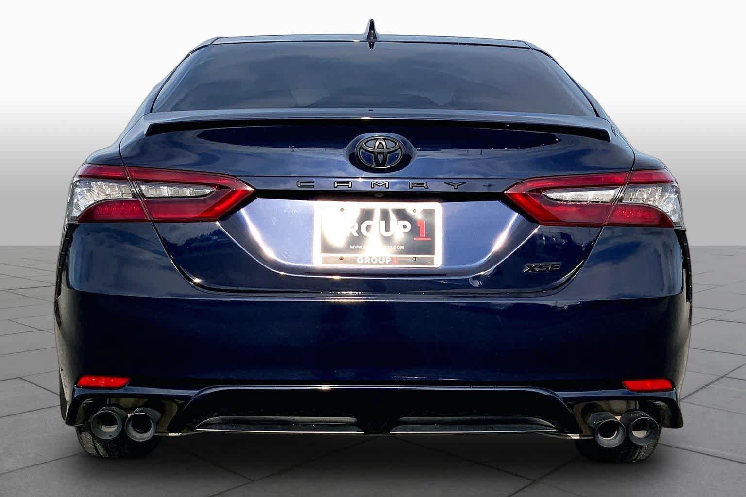 Used 2022 Toyota Camry XSE FWD image 5