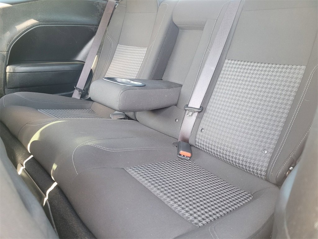 Used 2023 Dodge Challenger SXT image 6