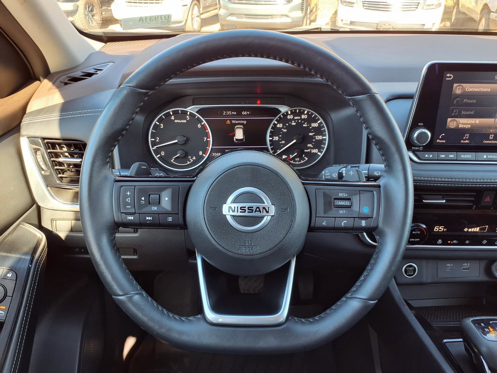 Used 2021 Nissan Rogue SV w/ Premium Package image 14