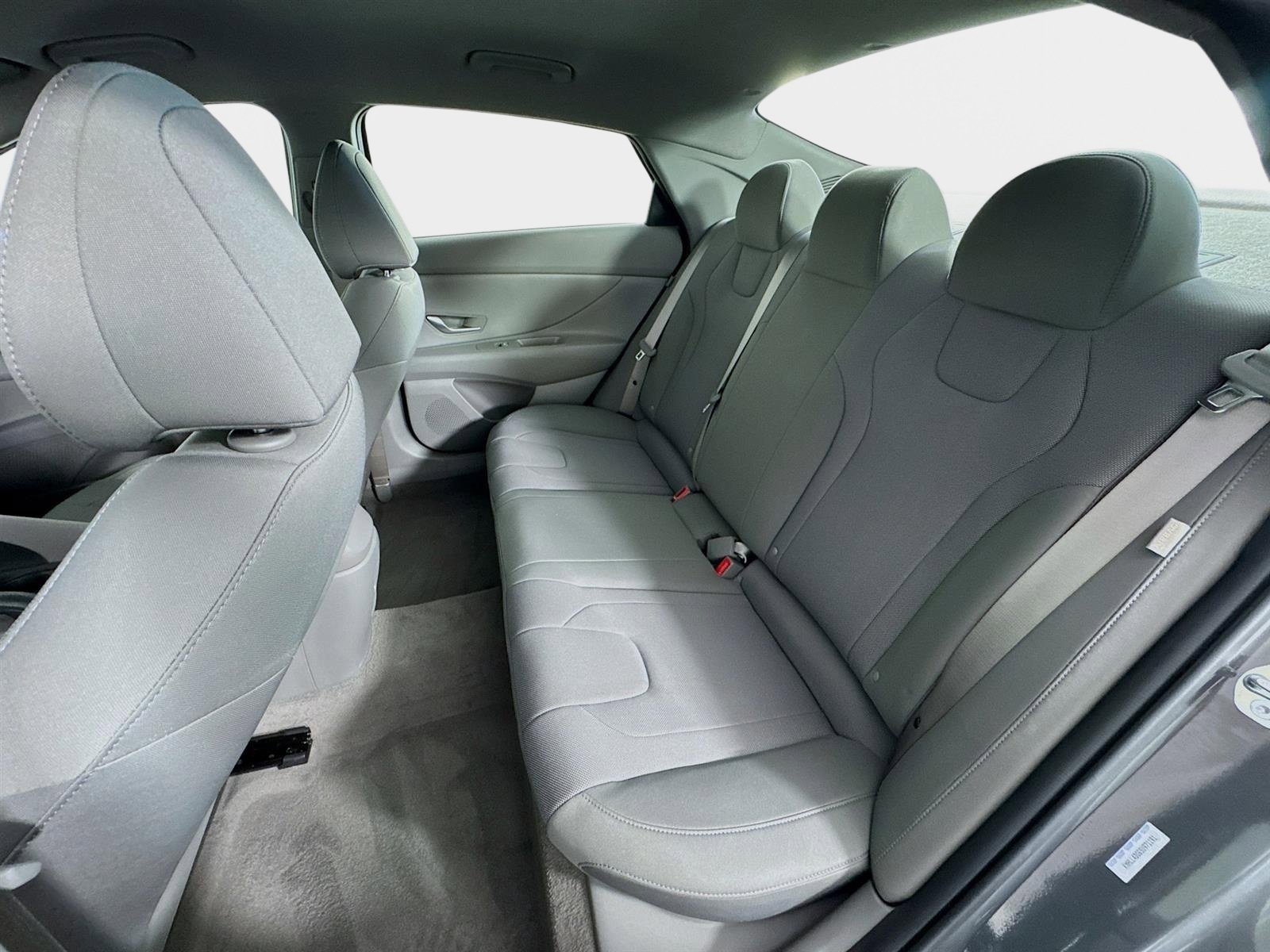 Certified 2025 Hyundai Elantra SE image 20