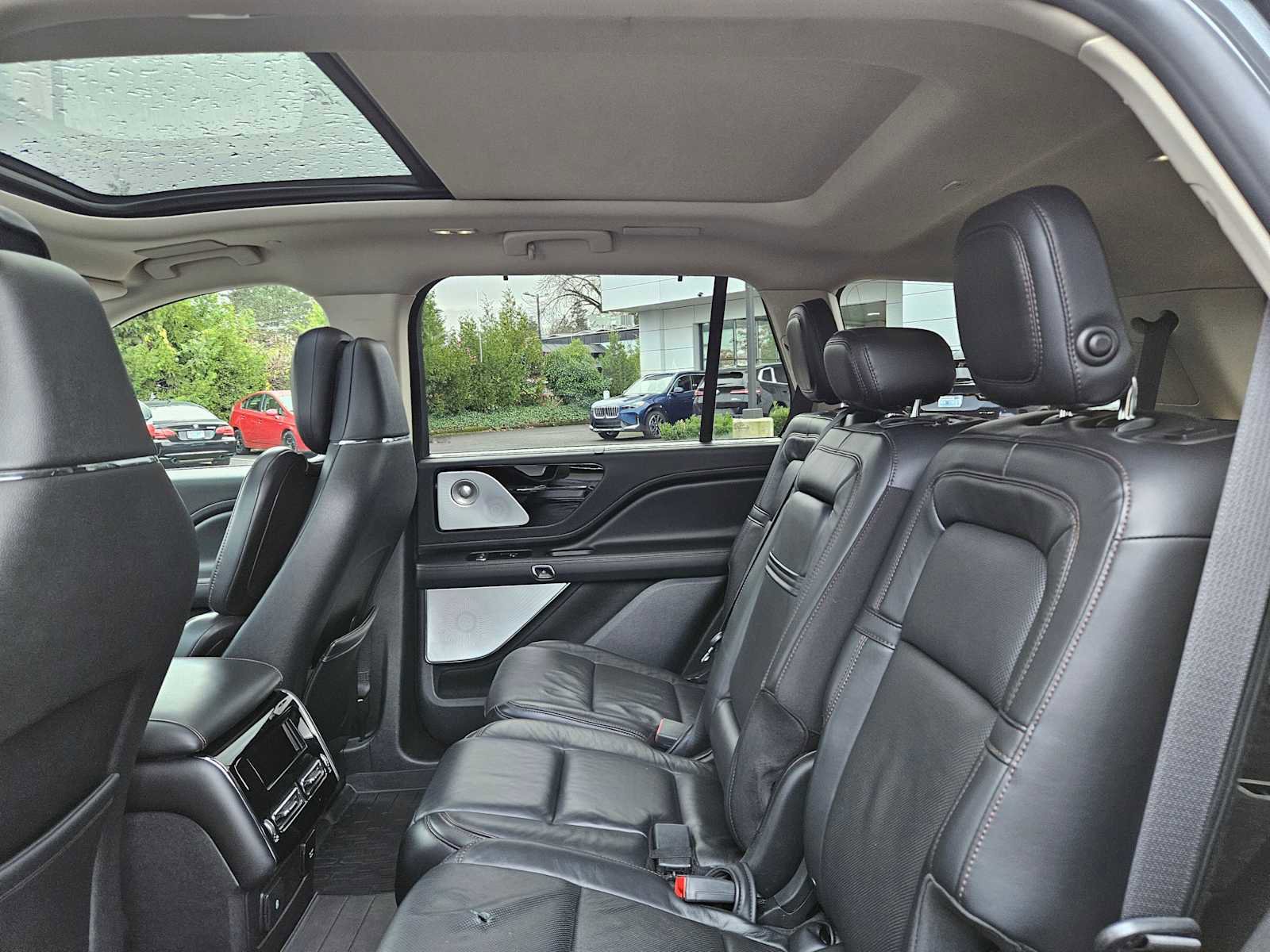 Used 2020 Lincoln Aviator Reserve w/ Equipment Group 202A image 19