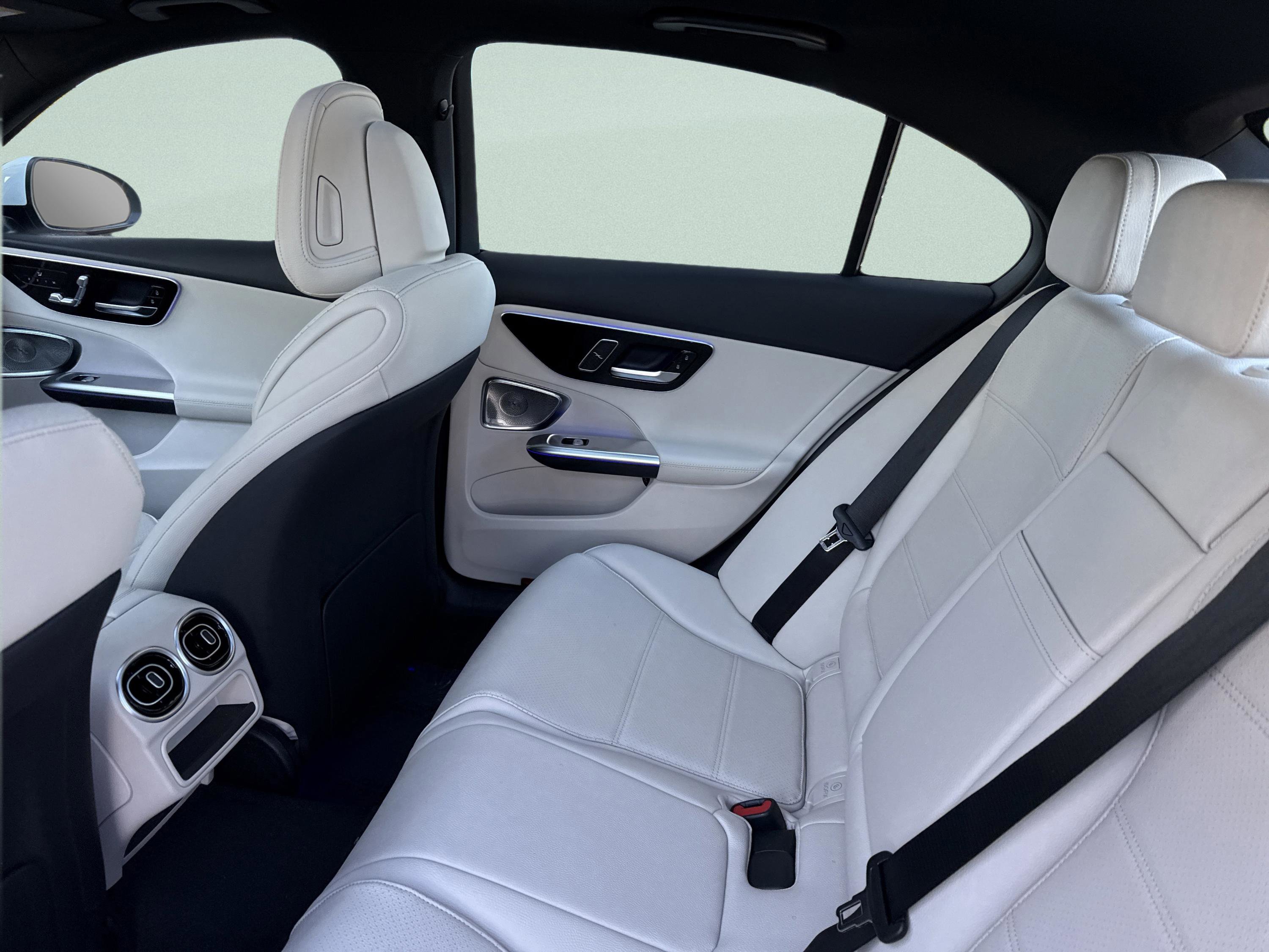 Used 2026 Mercedes-Benz C 300 Sedan image 30