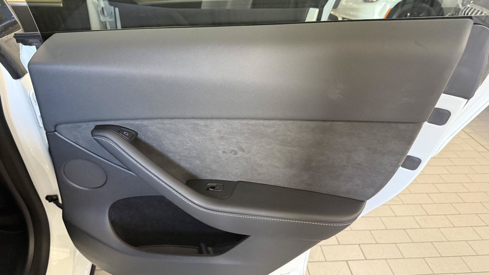 Used 2023 Tesla Model Y Long Range AWD/4WD image 36