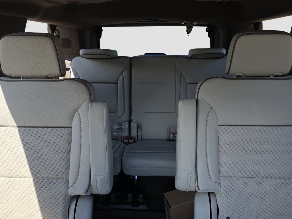 New 2026 GMC Yukon Denali w/ Advanced Technology Package AWD/4WD image 12