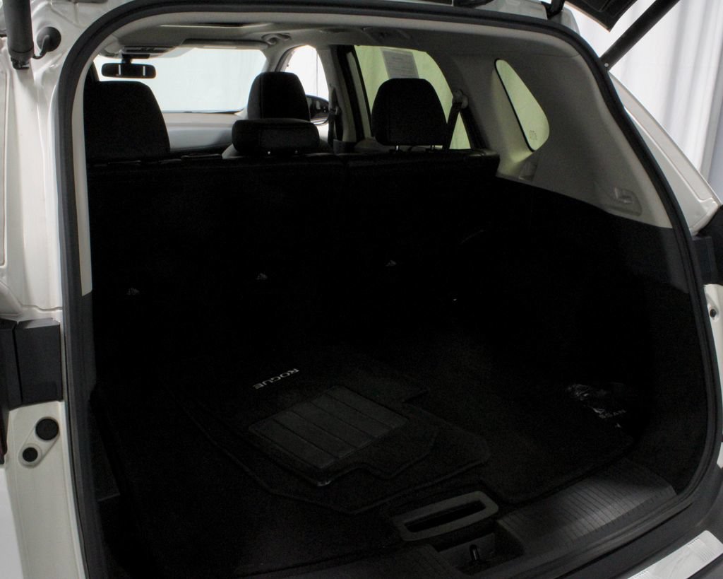 Certified 2023 Nissan Rogue SV w/ SV Premium B Package AWD/4WD image 13