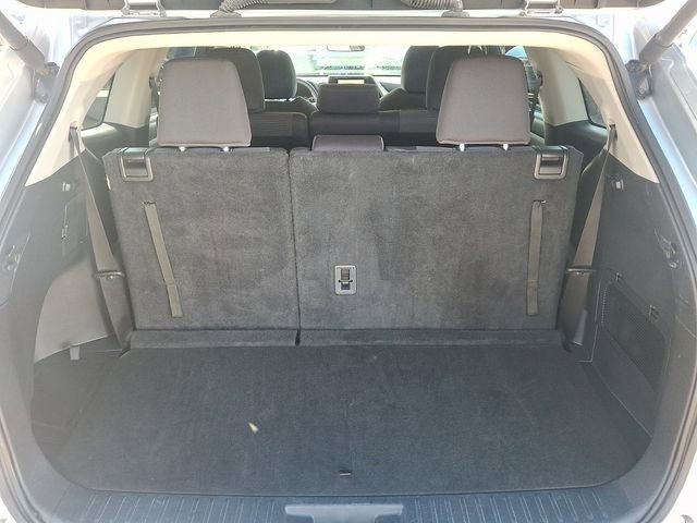 Used 2024 Toyota Highlander LE image 29