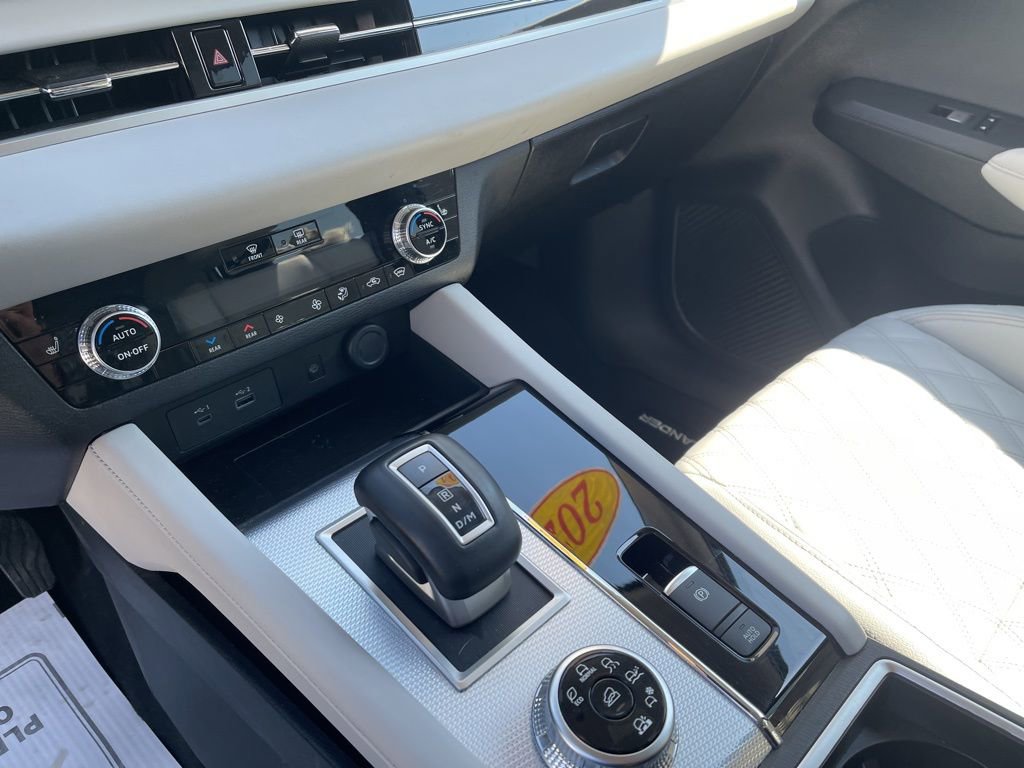 Used 2024 Mitsubishi Outlander SEL image 15