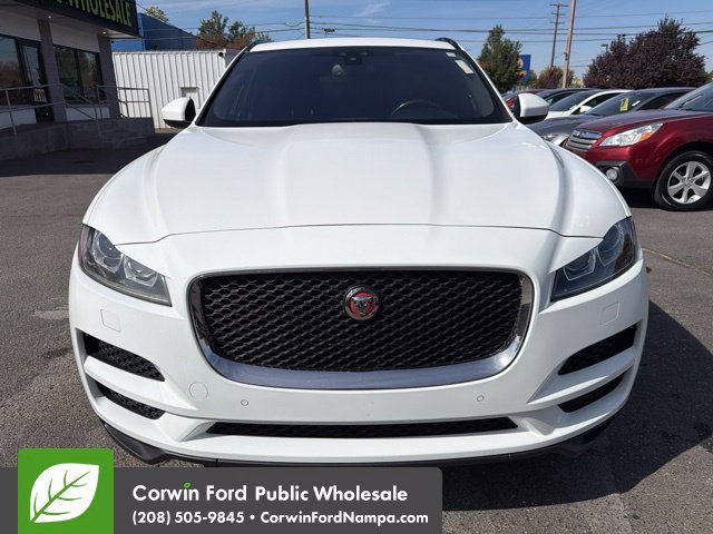 Used 2018 Jaguar F-PACE Premium AWD/4WD image 2