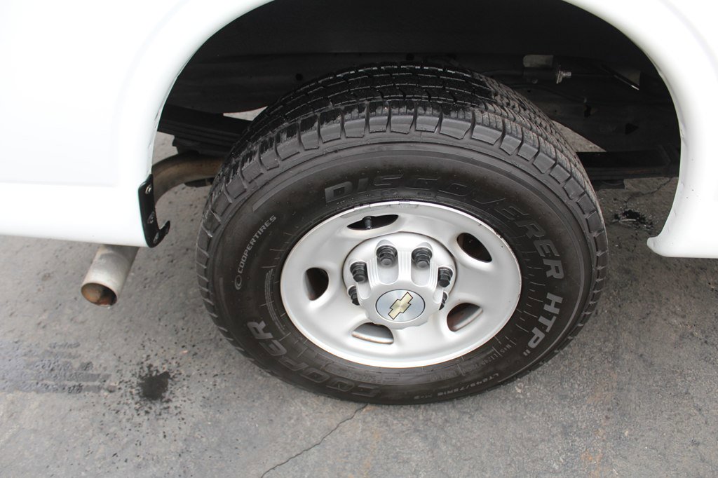 Used 2022 Chevrolet Express 2500 w/ Driver Convenience Package RWD image 30