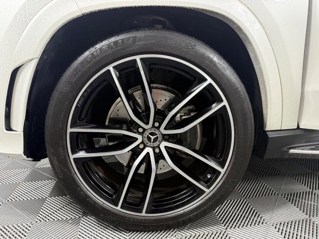 Used 2022 Mercedes-Benz GLS 580 4MATIC image 14