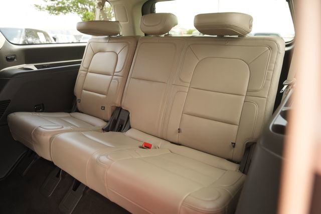 Used 2023 Lincoln Navigator L Reserve image 14