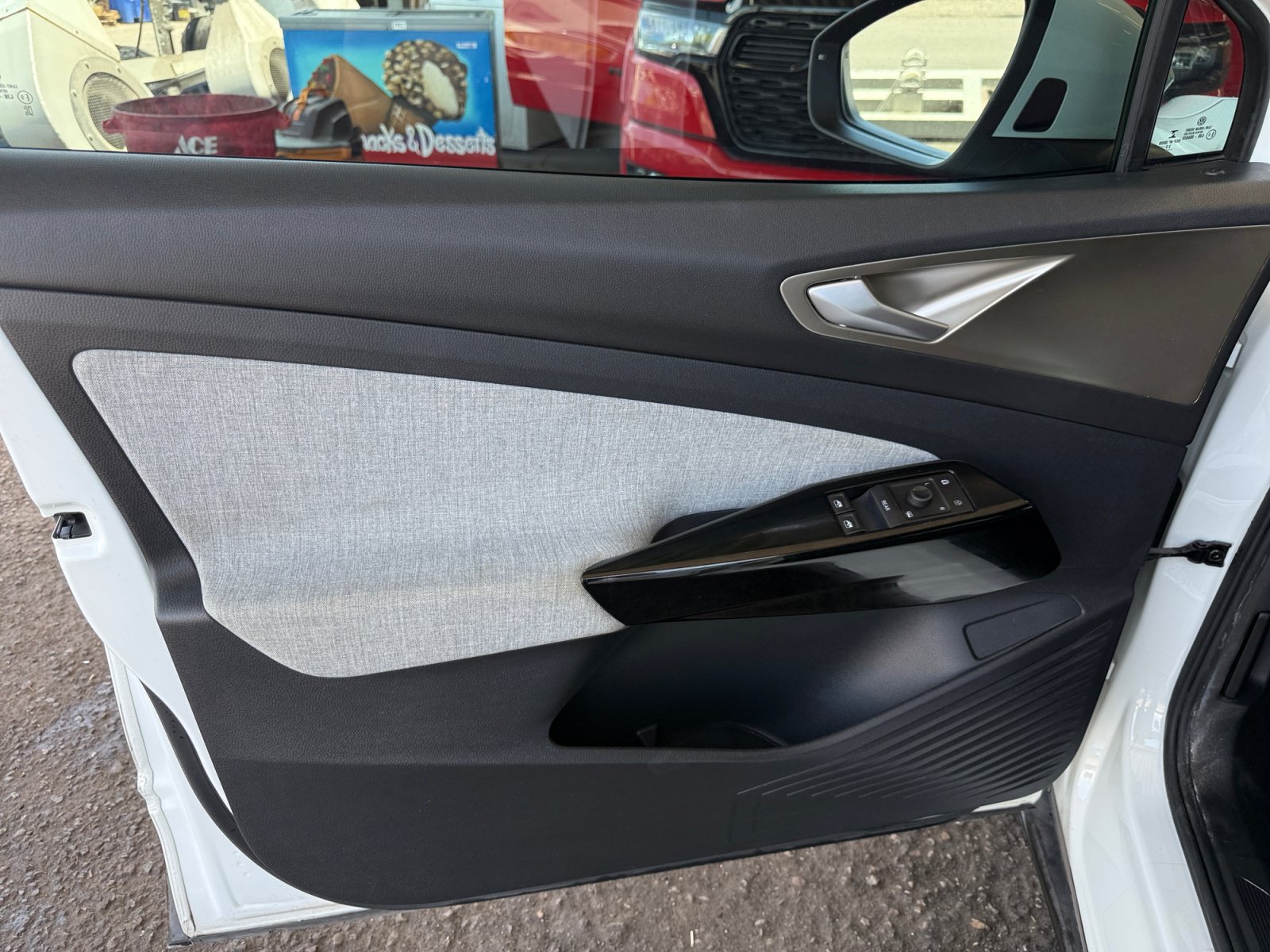 Used 2023 Volkswagen ID.4 Pro RWD image 12