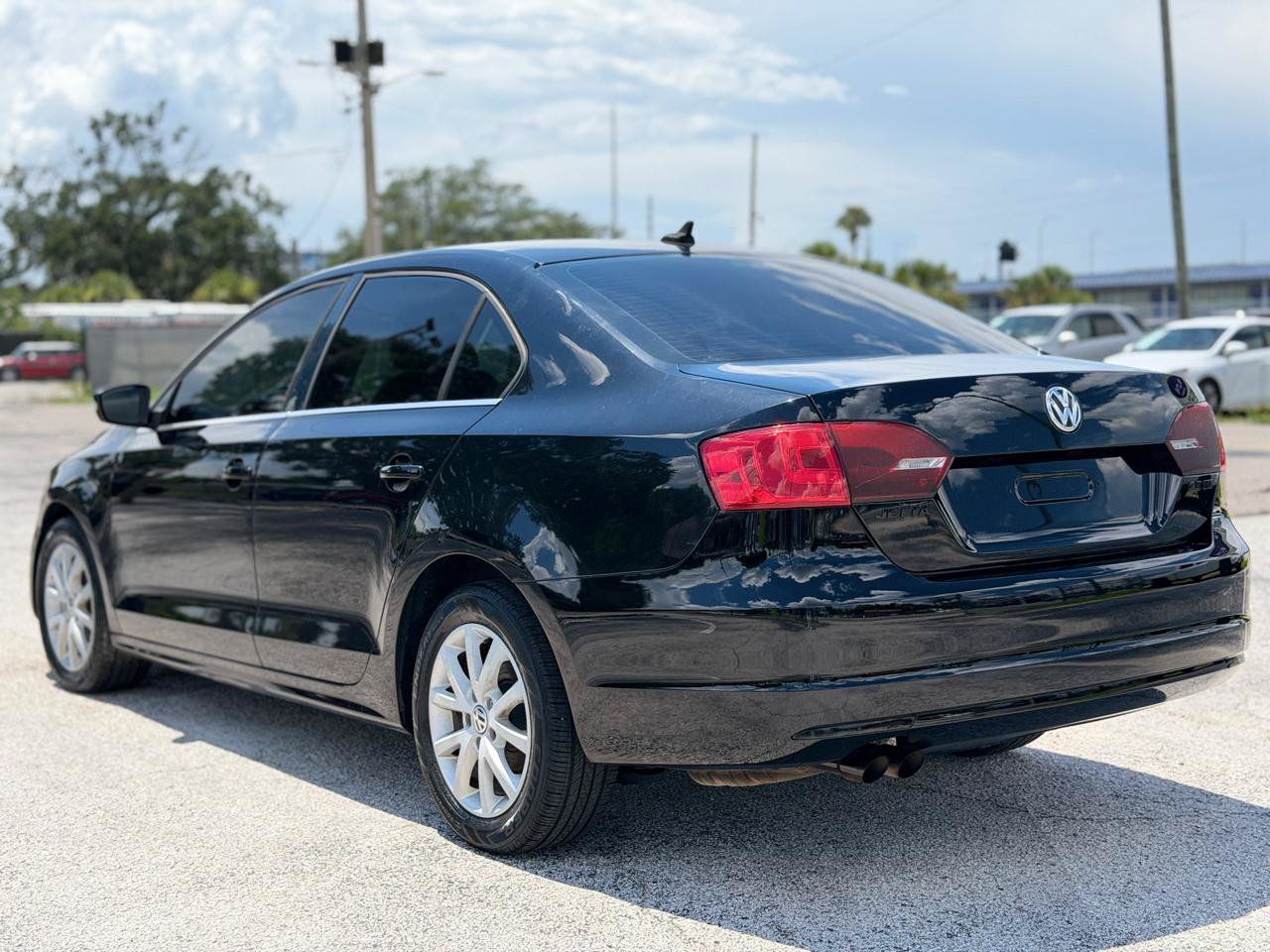 Used 2013 Volkswagen Jetta SE FWD image 3