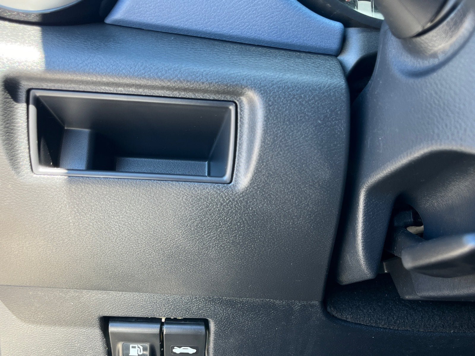 Used 2024 Nissan Versa SV w/ Trunk Package FWD image 28