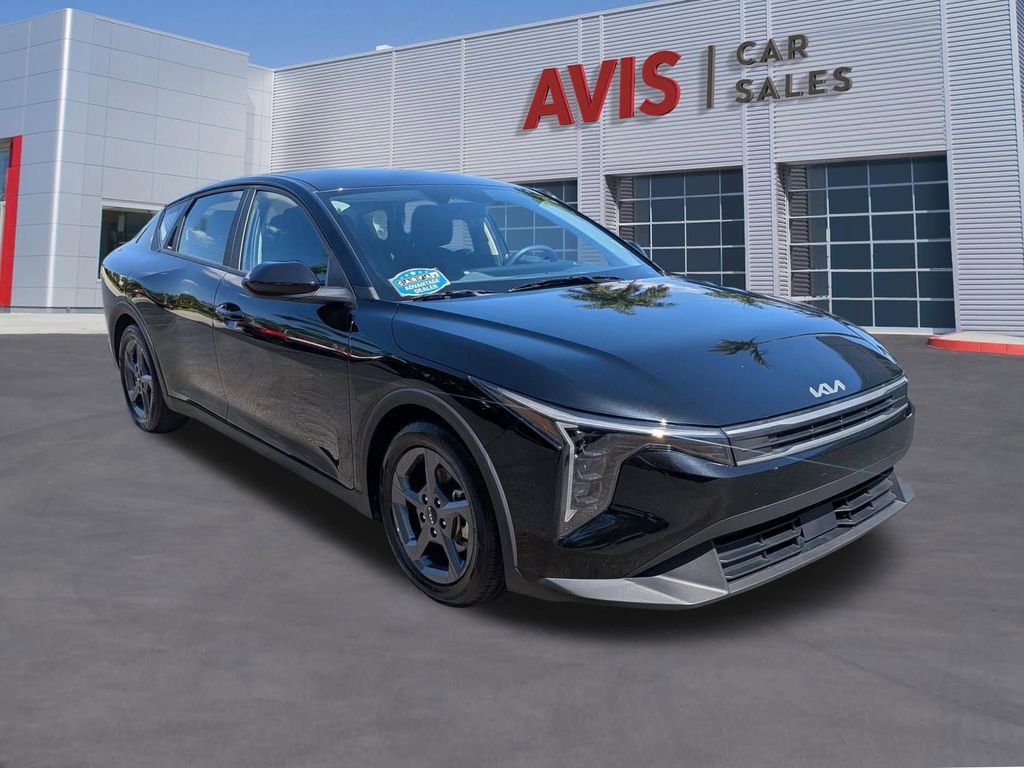 Used 2025 Kia K4 FWD image 3