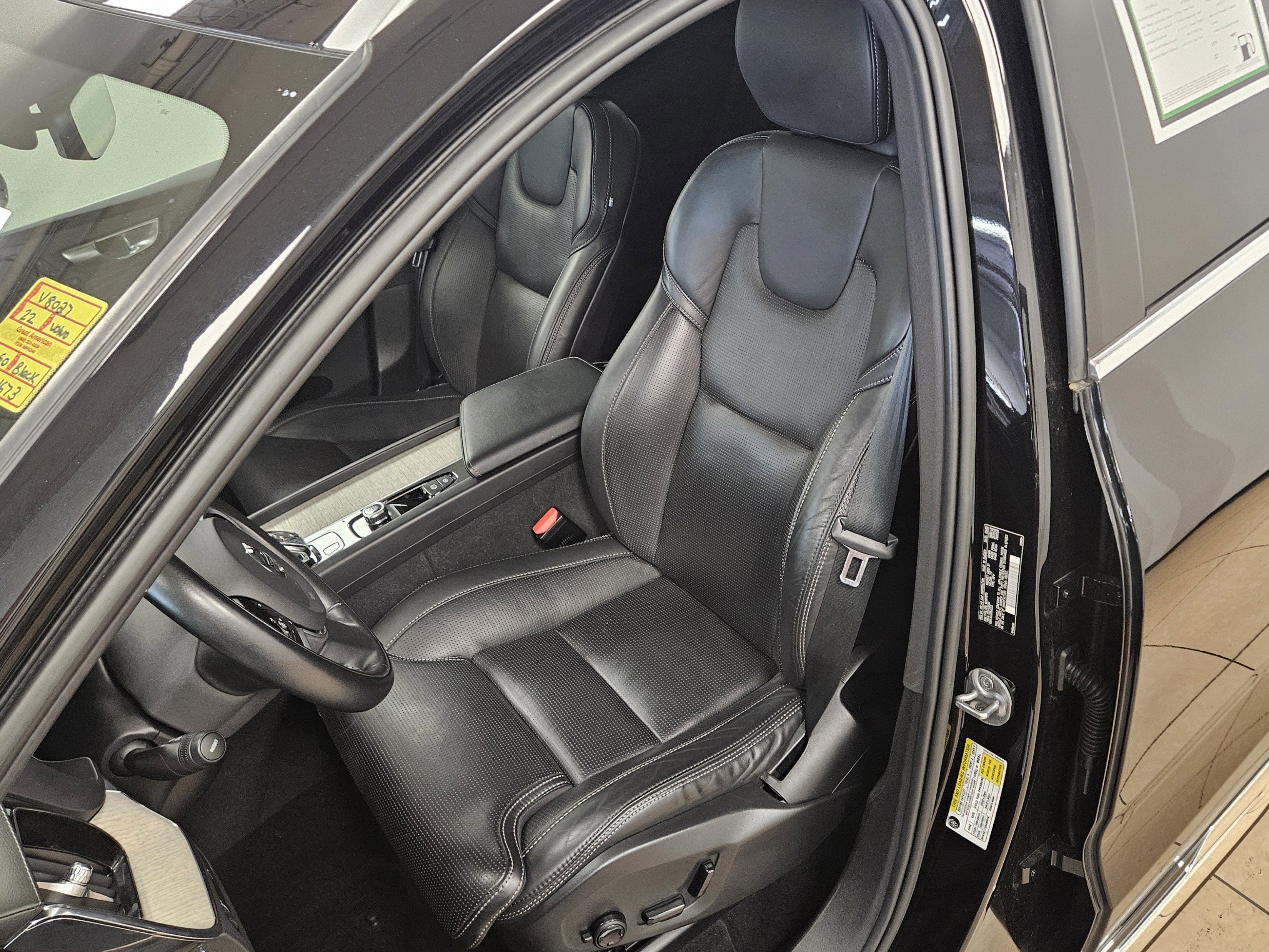 Used 2022 Volvo XC60 B5 Inscription w/ Advanced Package image 41