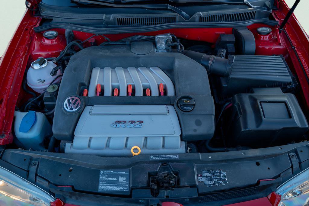 Used 2004 Volkswagen R32 image 23