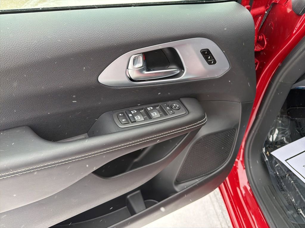 New 2026 Chrysler Pacifica Limited image 13