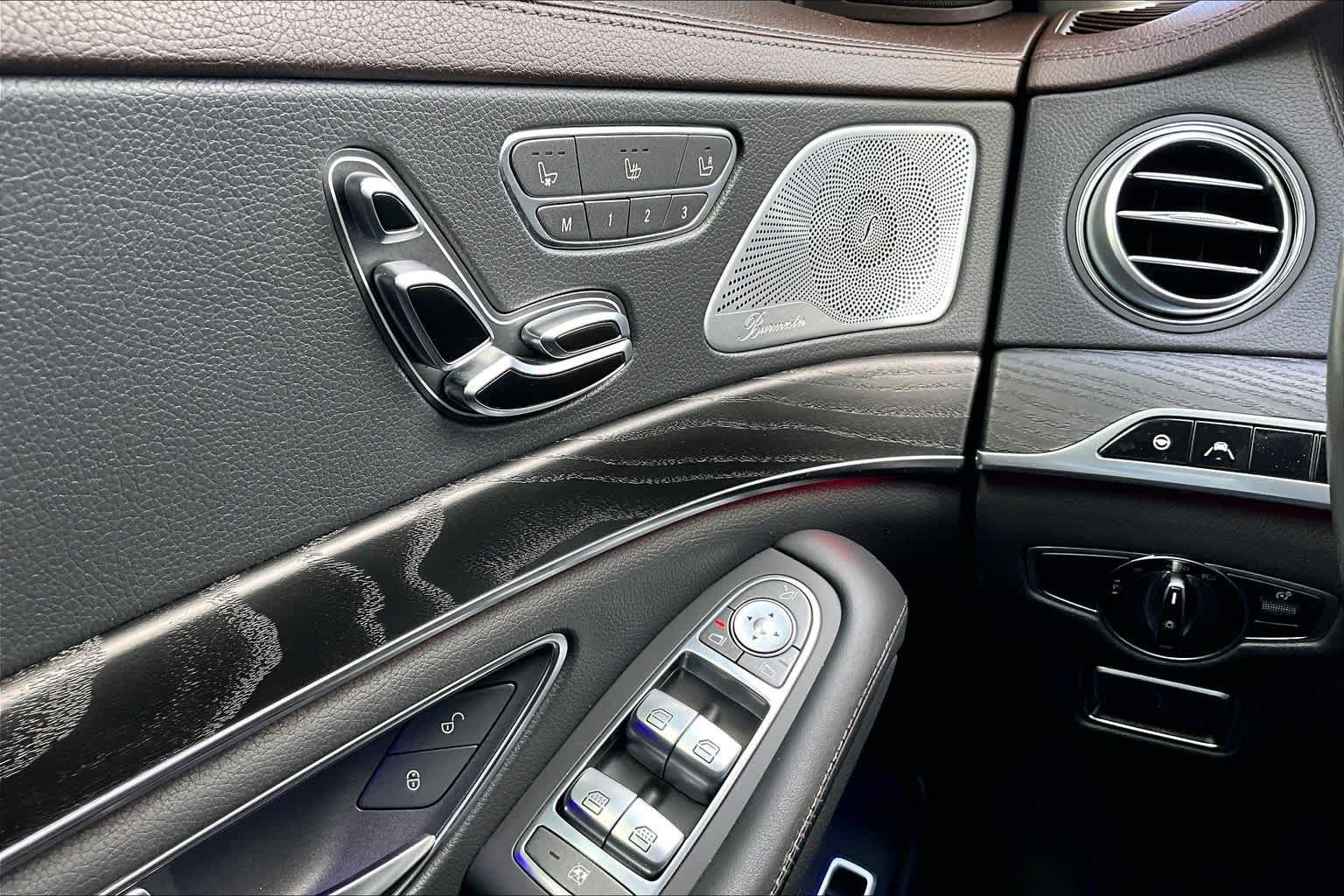 Used 2018 Mercedes-Benz S 560 Sedan image 35