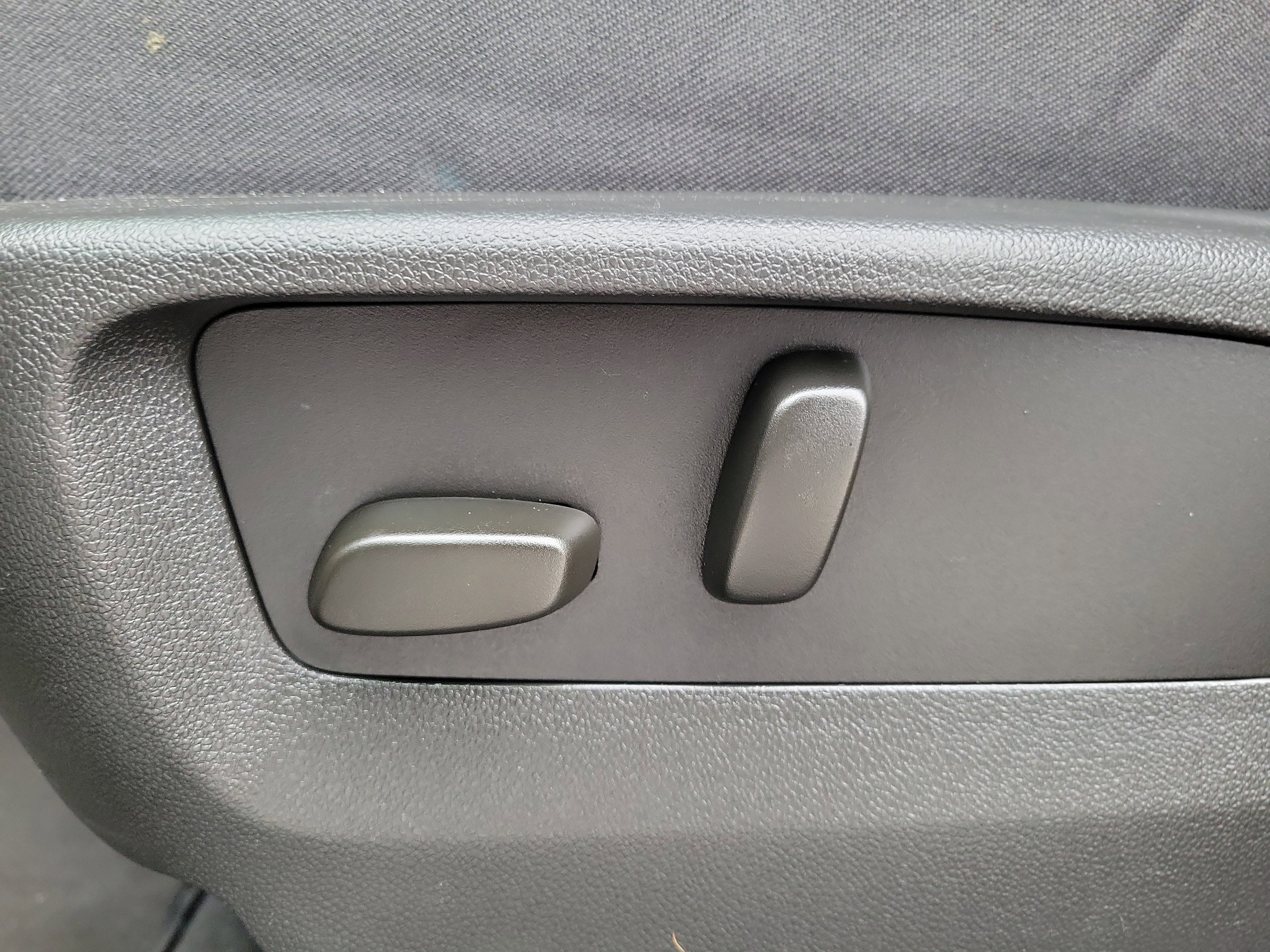 Used 2023 Buick Envision Essence w/ Sport Touring Package image 20