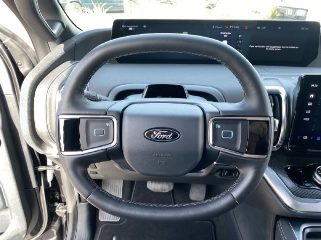 Used 2026 Ford Expedition Platinum w/ Stealth Performance Package AWD/4WD image 36