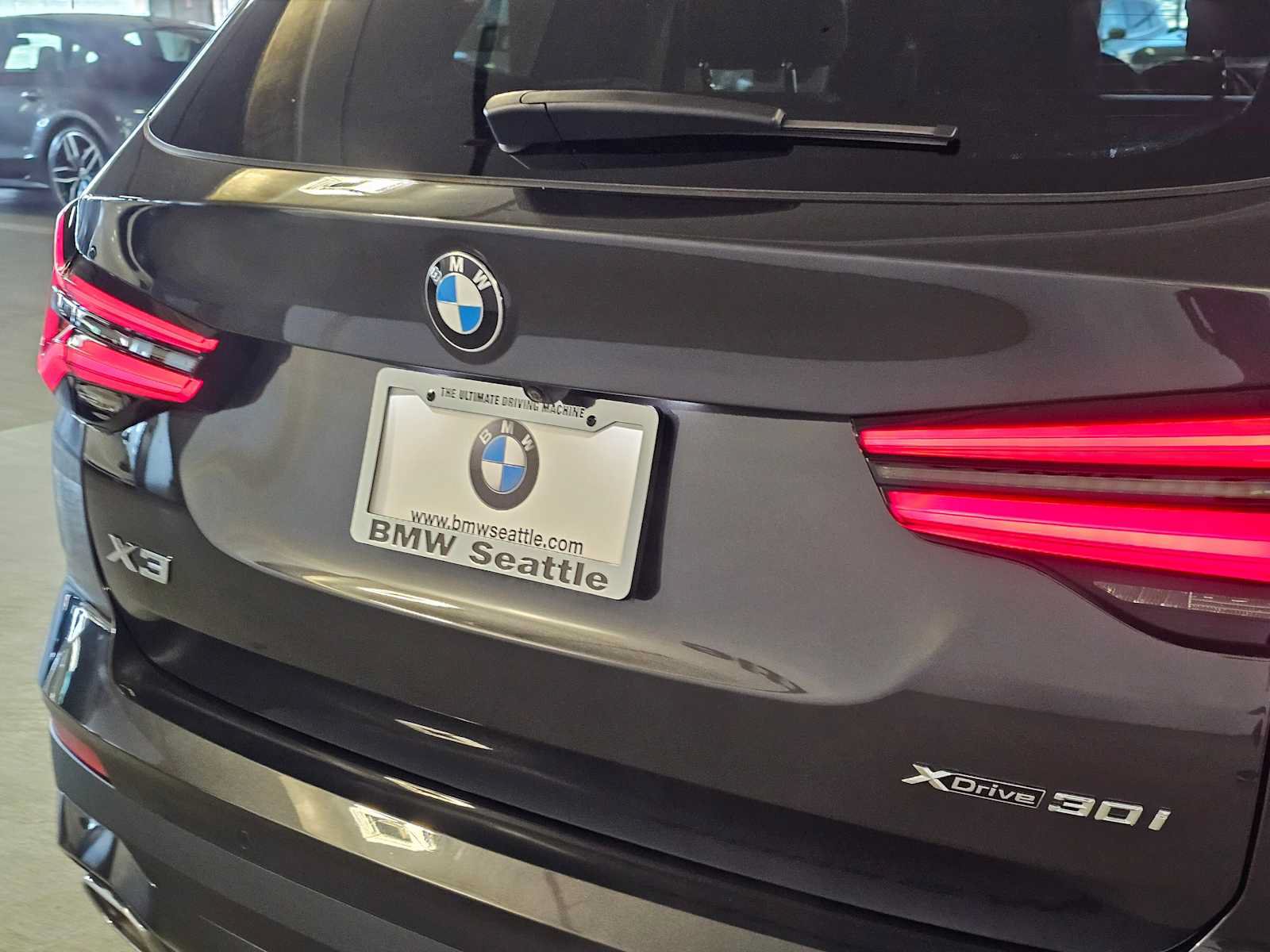 Used 2023 BMW X3 xDrive30i w/ Premium Package AWD/4WD image 7