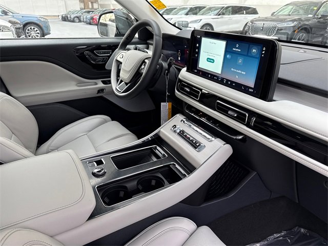 New 2026 Lincoln Aviator Reserve image 6