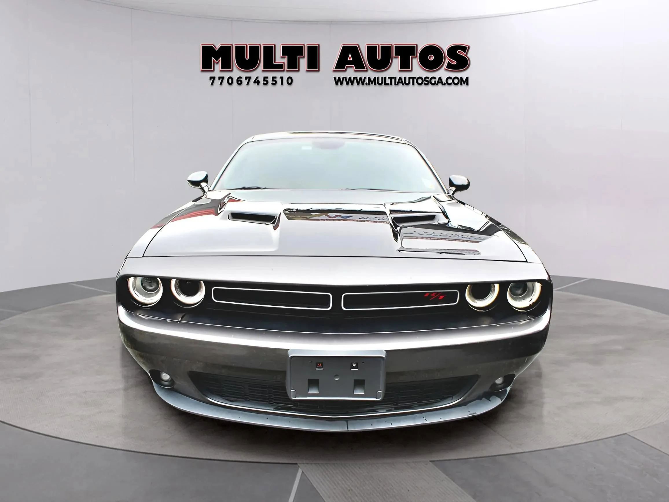 Used 2015 Dodge Challenger R/T Plus image 9