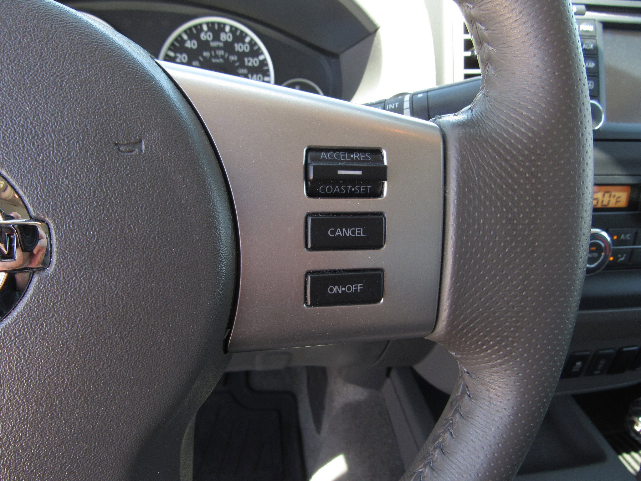 Used 2017 Nissan Frontier SL w/ Moonroof Package AWD/4WD image 25