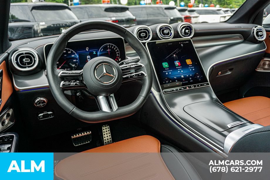 Used 2025 Mercedes-Benz GLC 350e 4MATIC image 27