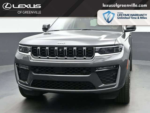 Used 2026 Jeep Grand Cherokee Summit AWD/4WD image 3