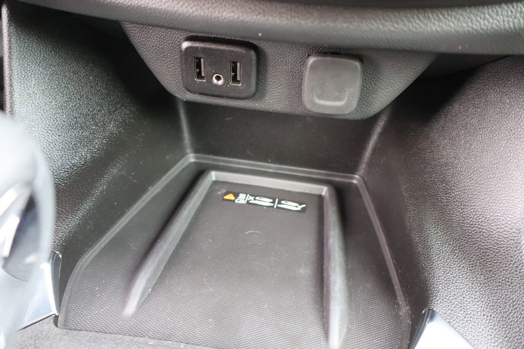 Used 2023 Chevrolet Traverse LT FWD image 25