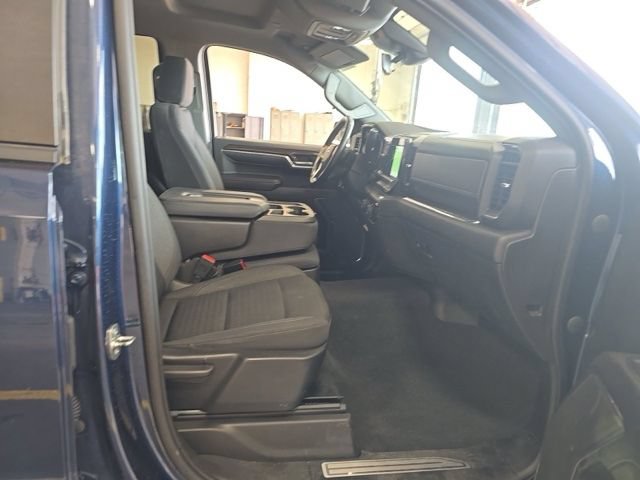 Used 2023 Chevrolet Silverado 1500 LT AWD/4WD image 10
