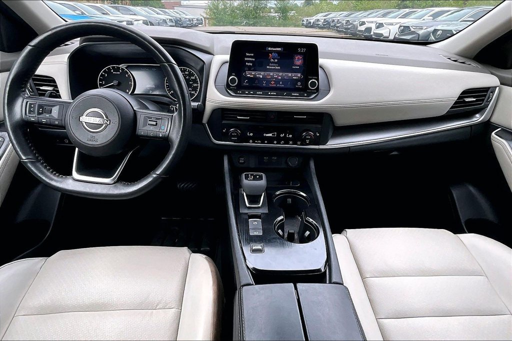 Used 2024 Nissan Rogue SV w/ SV Premium Package FWD image 18