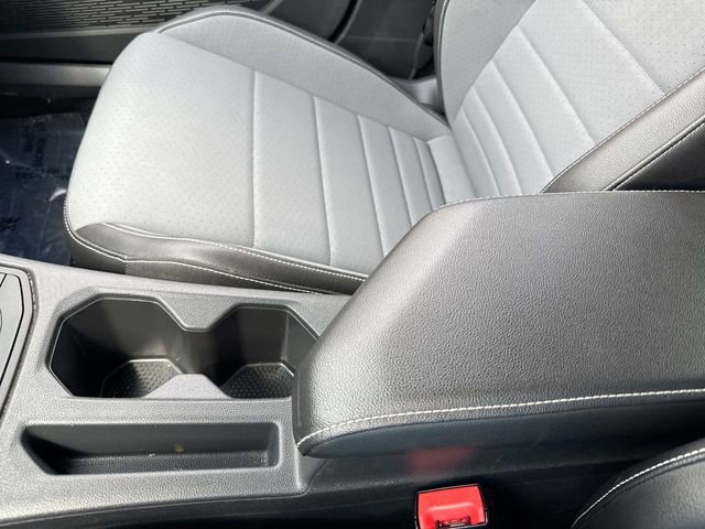 Used 2025 Volkswagen Jetta SE image 21