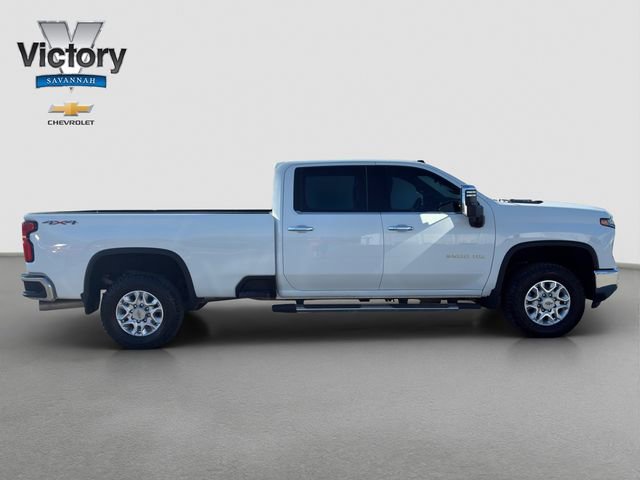 Used 2025 Chevrolet Silverado 3500 LTZ AWD/4WD image 8