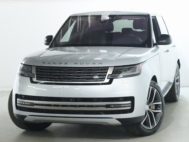 Used 2023 Land Rover Range Rover SE image 3
