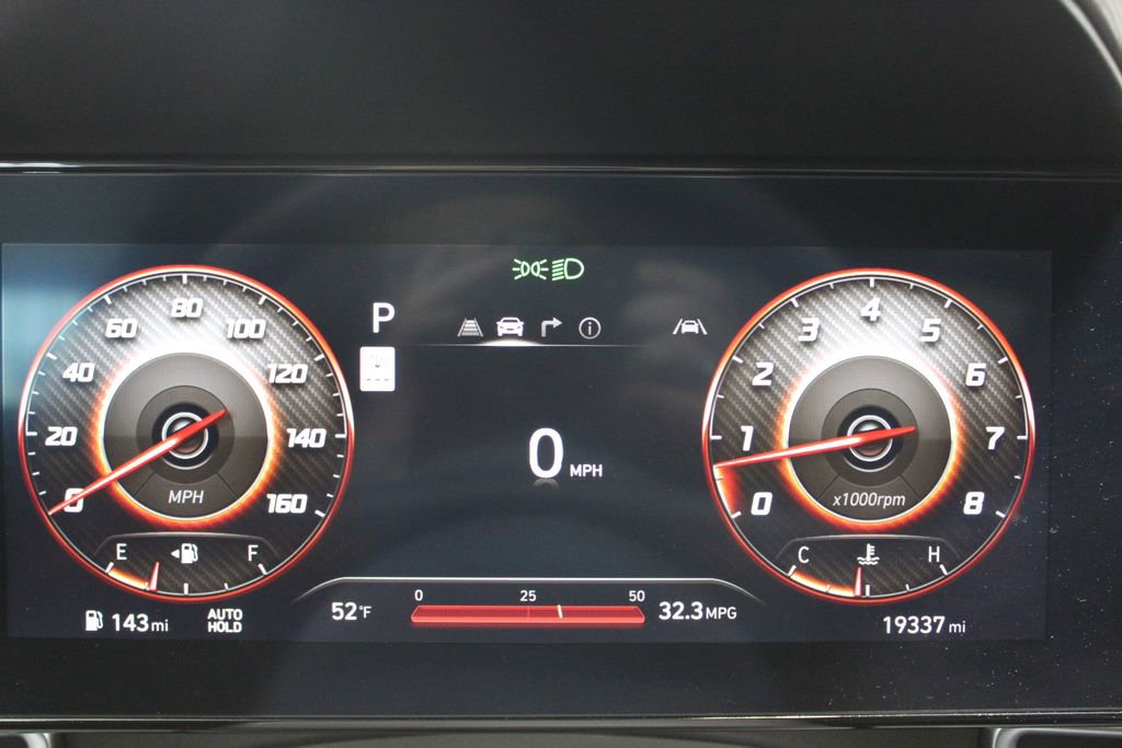 Used 2024 Hyundai Elantra SEL w/ Convenience Package image 17